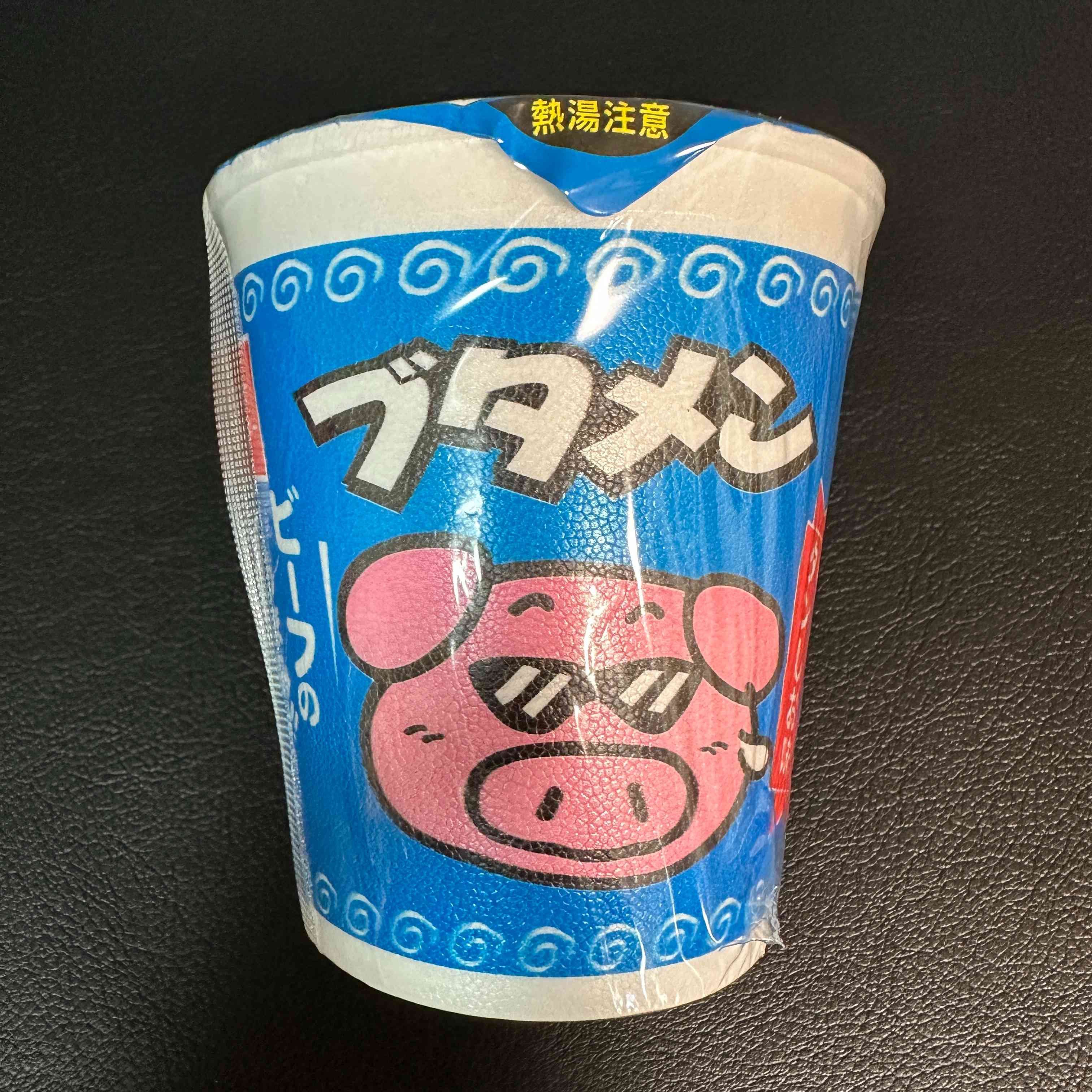 【おやつカンパニー】Butamen　Tan Shio (Salt) Flavored Ramen　1piece　31ｇ