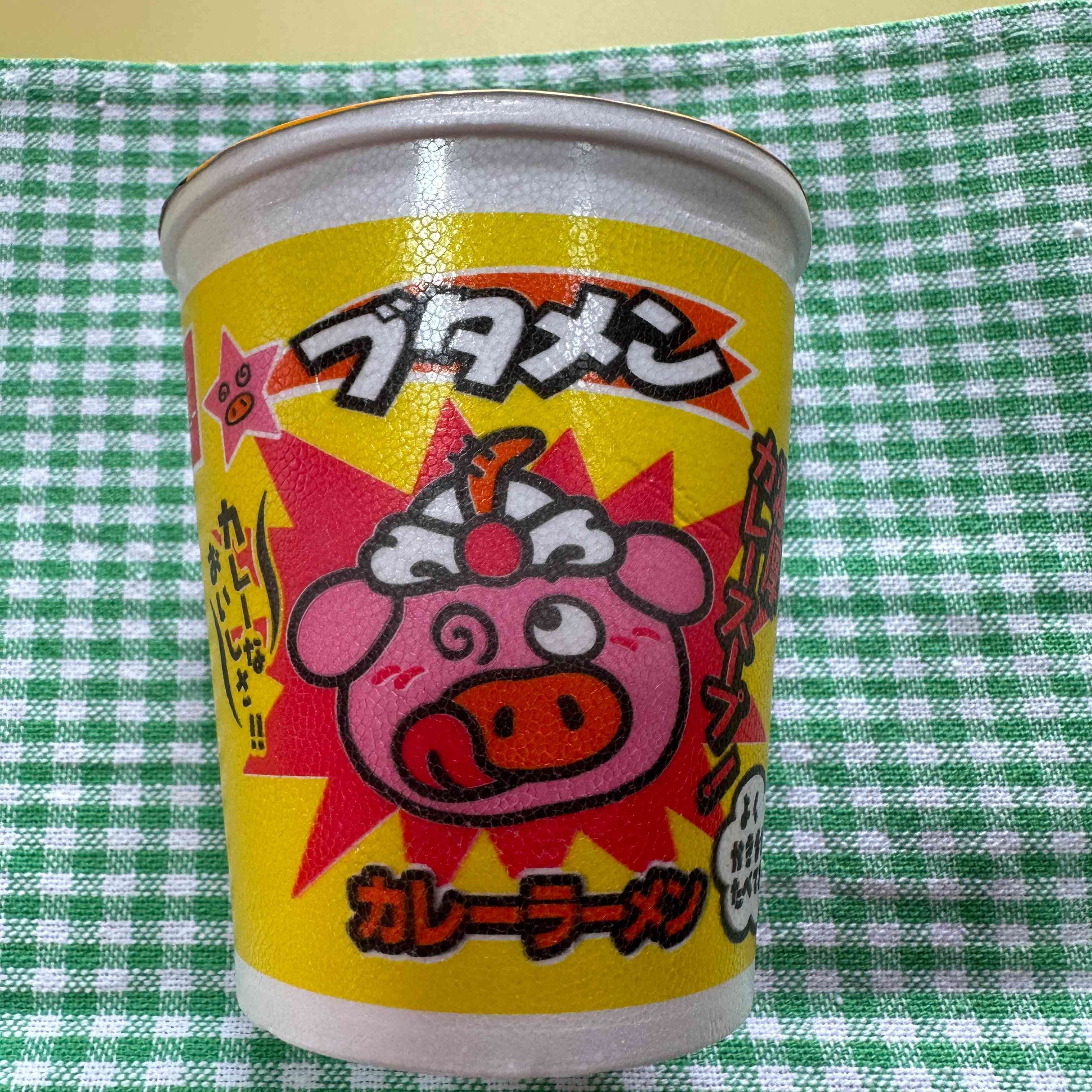 【おやつカンパニー】Butamen　Curry Ramen　1piece　35ｇ