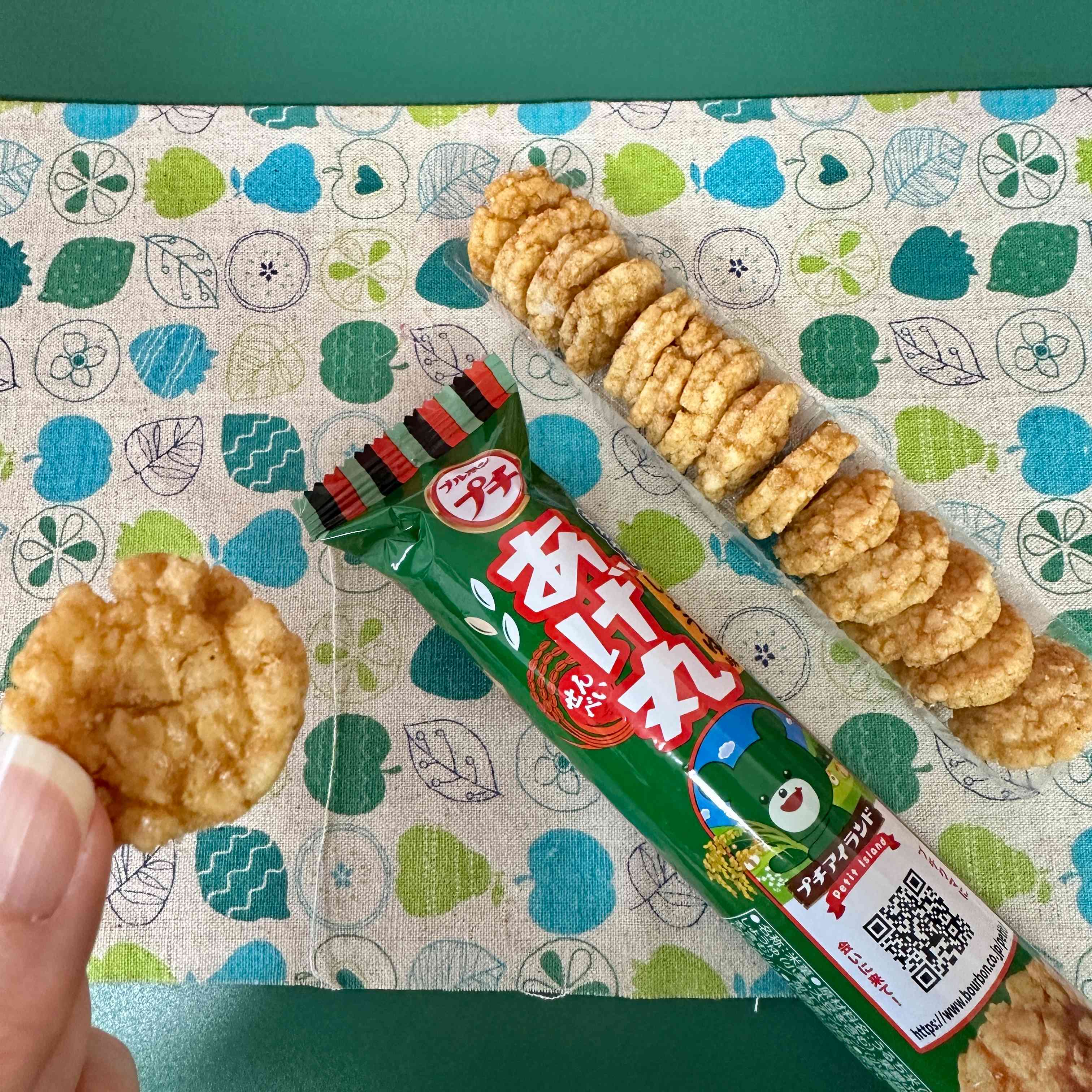 【BOURBON】Petit Series　Agemaru - Mild Soy Sauce Flavor　1piece　26ｇ